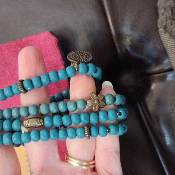 EUC Someone Somewhere Pouch and Jewelry - Picture 7 of 13